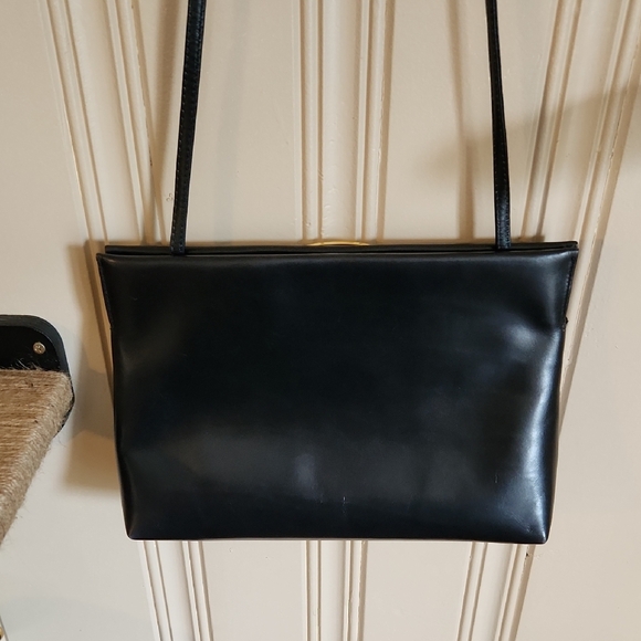 🖤Salvatore Ferragamo Vara Black Leather Crossbody/Clutch Gold Buckle D210588 - Picture 5 of 11